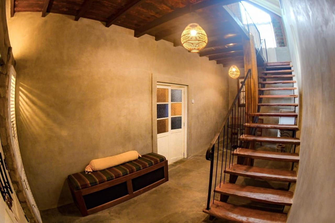 Mount Royal Hotel Kandy Ngoại thất bức ảnh