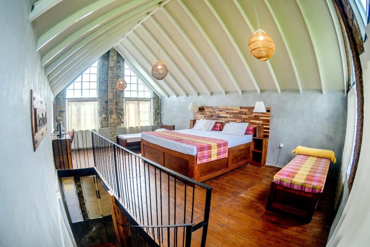 Mount Royal Hotel Kandy Ngoại thất bức ảnh