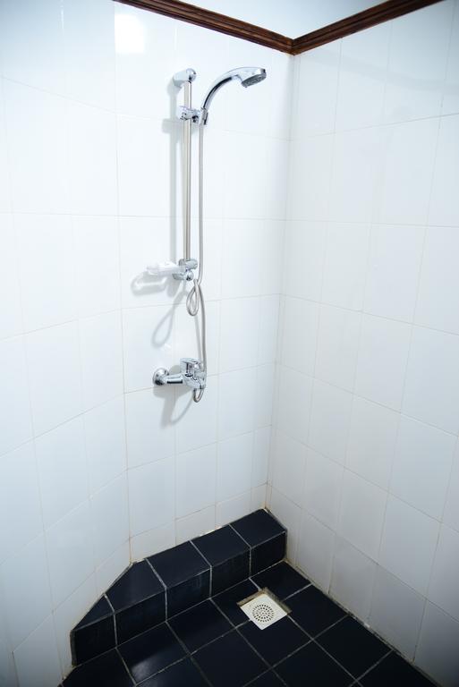 Mount Royal Hotel Kandy Phòng bức ảnh