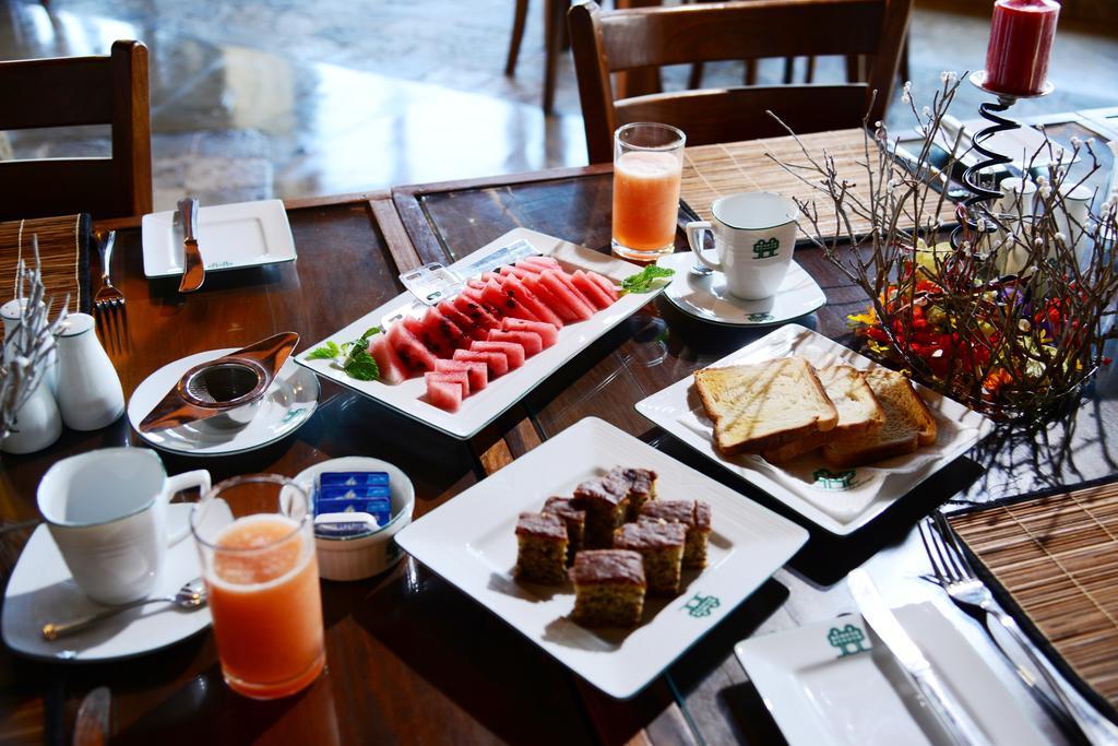 Mount Royal Hotel Kandy Ngoại thất bức ảnh