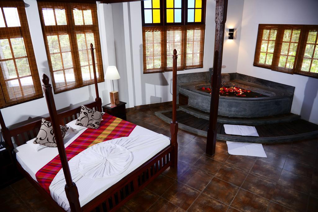 Mount Royal Hotel Kandy Ngoại thất bức ảnh