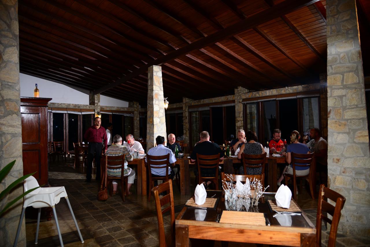 Mount Royal Hotel Kandy Ngoại thất bức ảnh