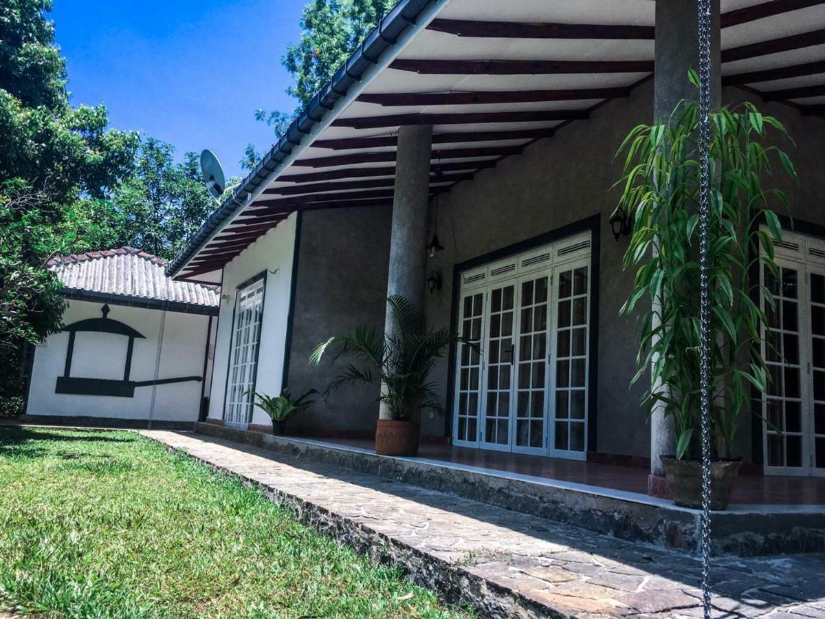 Mount Royal Hotel Kandy Ngoại thất bức ảnh
